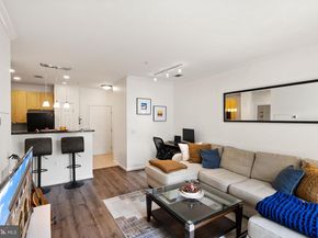 2465 Army Navy Drive 204, Arlington VA 22206