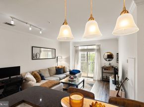 2465 Army Navy Drive 204, Arlington VA 22206