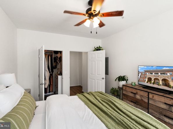 2465 Army Navy Drive 204, Arlington VA 22206