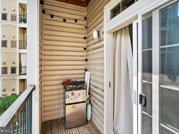 2465 Army Navy Drive 204, Arlington VA 22206
