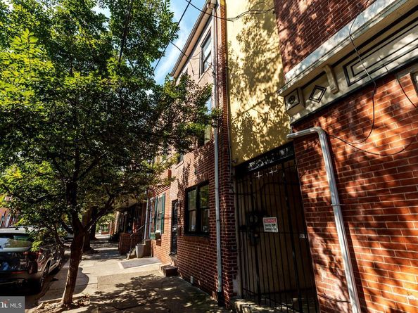 904 S 6TH Street, Philadelphia PA 19147