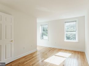 904 S 6TH Street, Philadelphia PA 19147