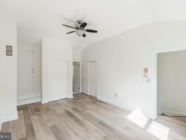 904 S 6TH Street, Philadelphia PA 19147