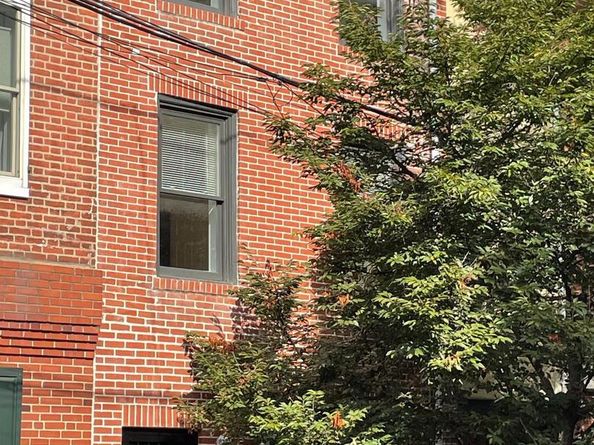 904 S 6TH Street, Philadelphia PA 19147