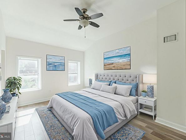 904 S 6TH Street, Philadelphia PA 19147