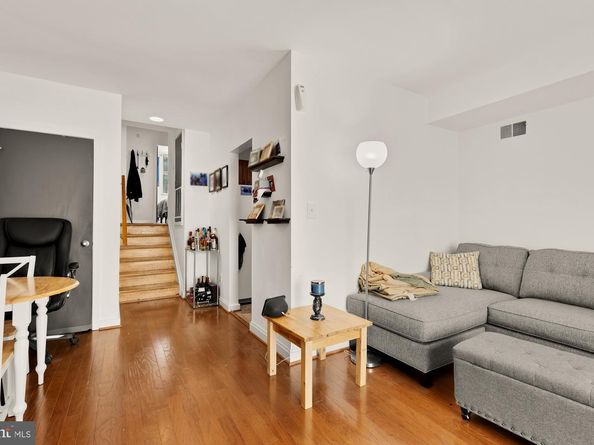 406 15TH Street SE, Washington DC 20003