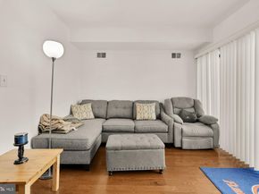 406 15TH Street SE, Washington DC 20003
