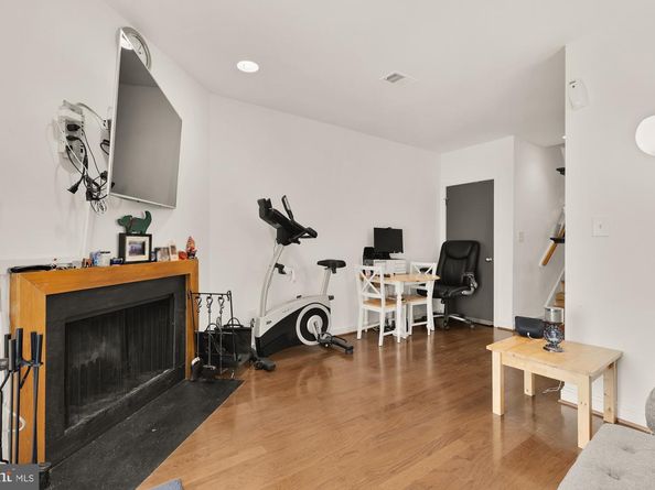 406 15TH Street SE, Washington DC 20003