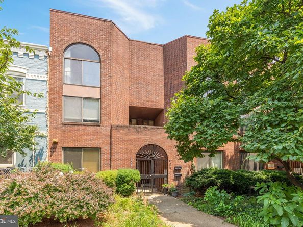 406 15TH Street SE, Washington DC 20003
