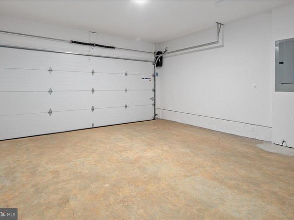 911 N Irving Street, Arlington VA 22201