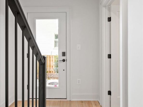 911 N Irving Street, Arlington VA 22201
