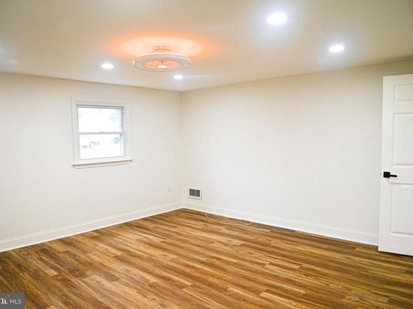 114 Nursery Avenue, Levittown PA 19057