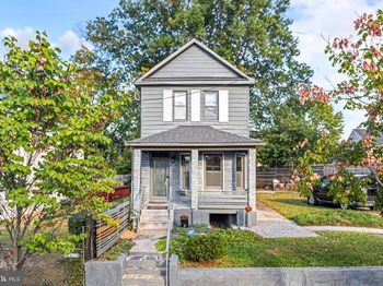 2515 17TH Street NE