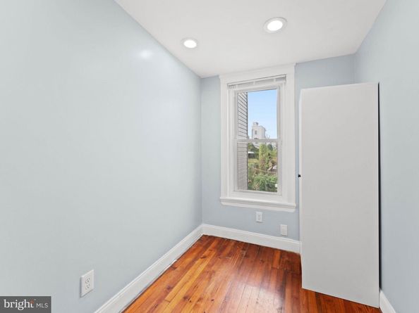 2214 Almond Street, Philadelphia PA 19125