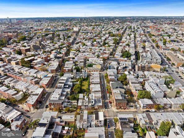 2214 Almond Street, Philadelphia PA 19125