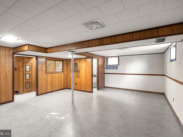 1412 Patrick Circle SW, Vienna VA 22180