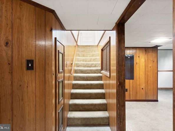 1412 Patrick Circle SW, Vienna VA 22180