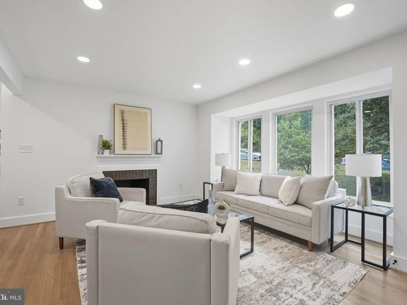 492 N Latham Street, Alexandria VA 22304