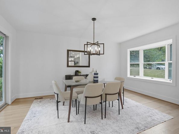 492 N Latham Street, Alexandria VA 22304