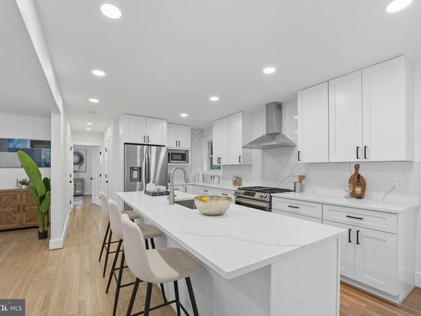 492 N Latham Street, Alexandria VA 22304