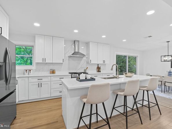 492 N Latham Street, Alexandria VA 22304