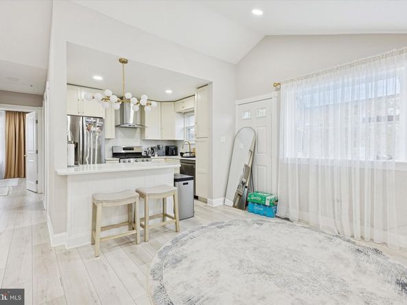 9312 Voits, Philadelphia PA 19115