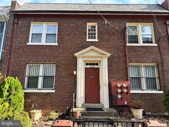 2218 Nicholson Street SE