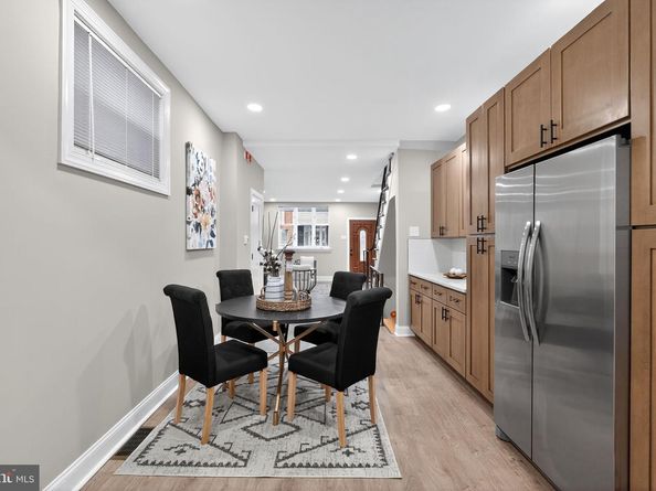 325 Roseberry Street, Philadelphia PA 19148