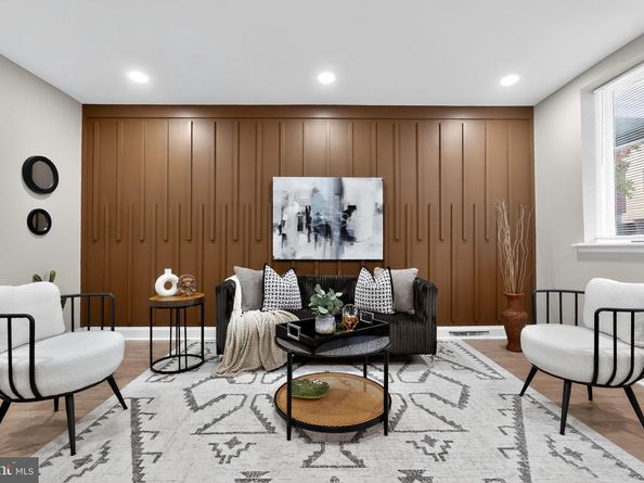 325 Roseberry Street, Philadelphia PA 19148