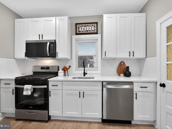 325 Roseberry Street, Philadelphia PA 19148