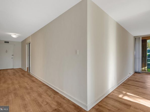 11400 Washington Plaza W 103, Reston VA 20190