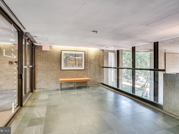 11400 Washington Plaza W 103, Reston VA 20190