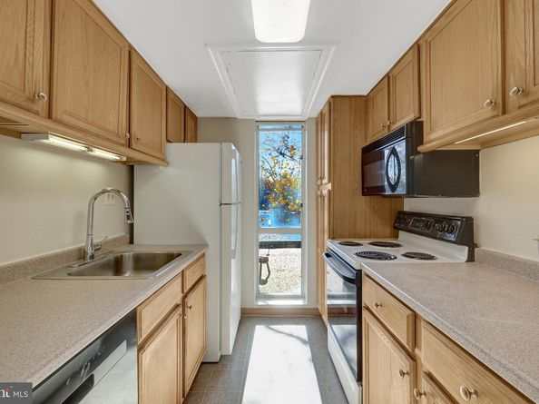 11400 Washington Plaza W 103, Reston VA 20190