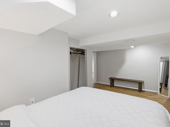 6539 Oakwood Drive, Falls Church VA 22041