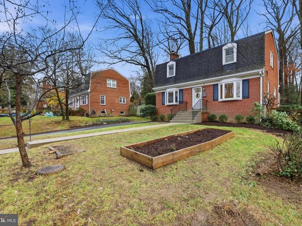 6539 Oakwood Drive, Falls Church VA 22041