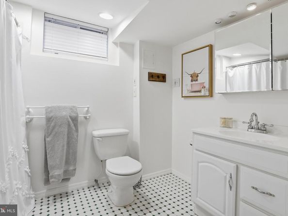 6539 Oakwood Drive, Falls Church VA 22041