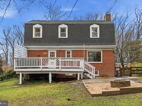 6539 Oakwood Drive, Falls Church VA 22041