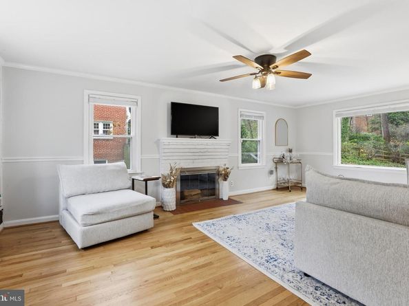 6539 Oakwood Drive, Falls Church VA 22041