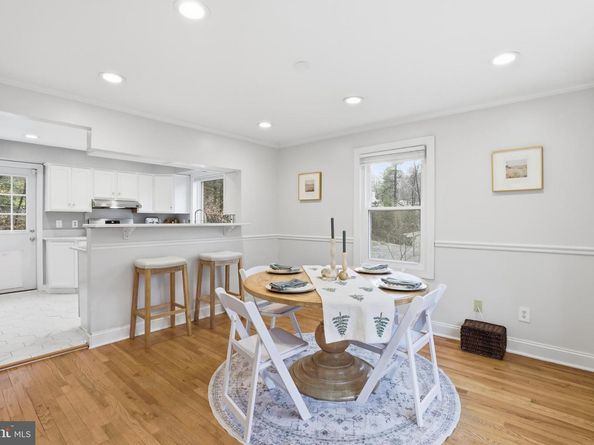 6539 Oakwood Drive, Falls Church VA 22041