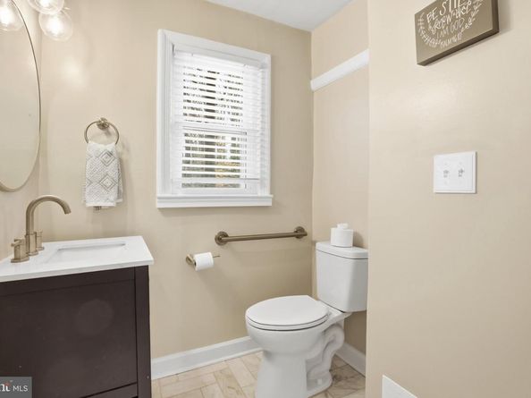 6539 Oakwood Drive, Falls Church VA 22041