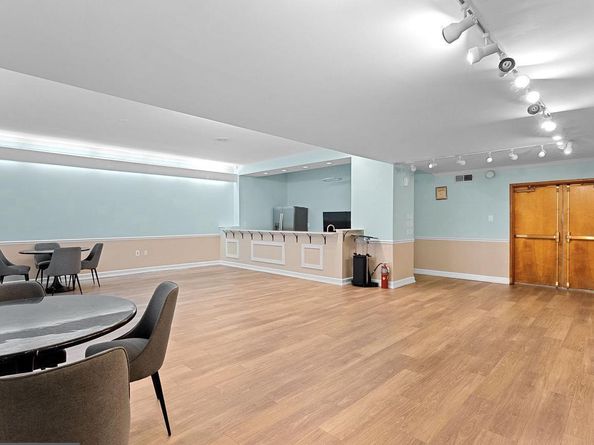 5340 Holmes Run Parkway 1118, Alexandria VA 22304