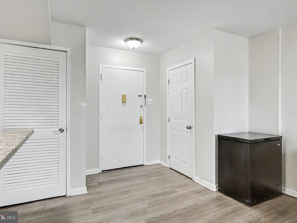 5340 Holmes Run Parkway 1118, Alexandria VA 22304