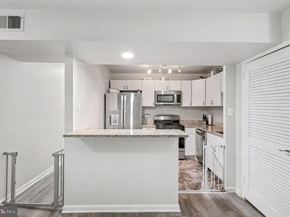 5340 Holmes Run Parkway 1118, Alexandria VA 22304