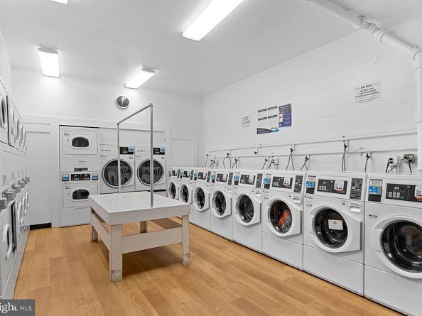 5340 Holmes Run Parkway 1118, Alexandria VA 22304