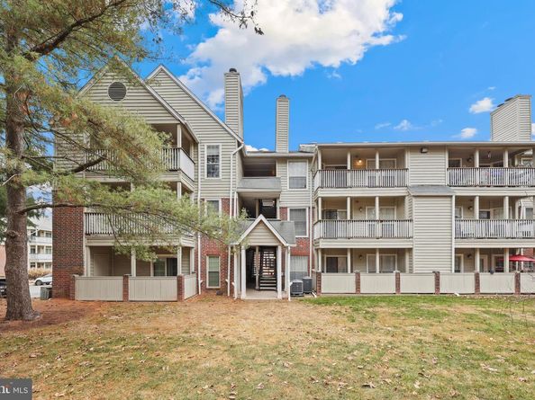 3916 Penderview Drive 427, Fairfax VA 22033