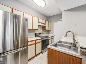 3916 Penderview Drive 427, Fairfax VA 22033