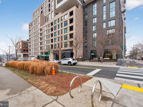 1650 Silver Hill Drive 1003, Mclean VA 22102