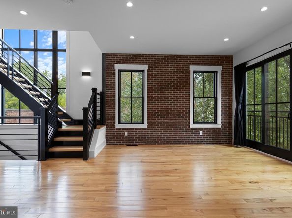 207 Willow Avenue, Wayne PA 19087