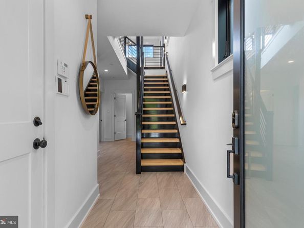 207 Willow Avenue, Wayne PA 19087