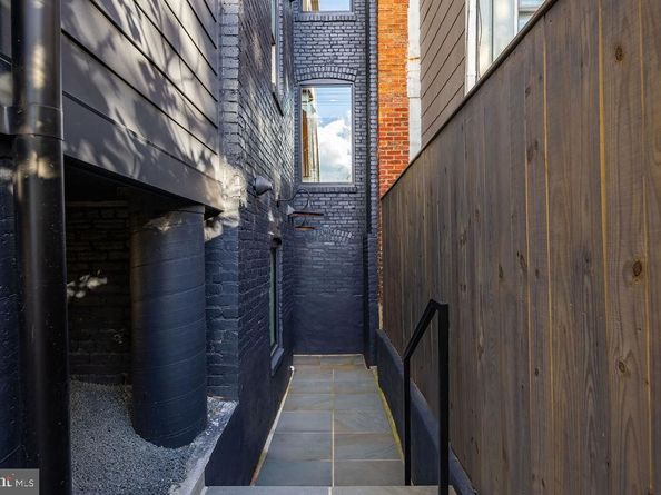 2460 Ontario Road NW, Washington DC 20009